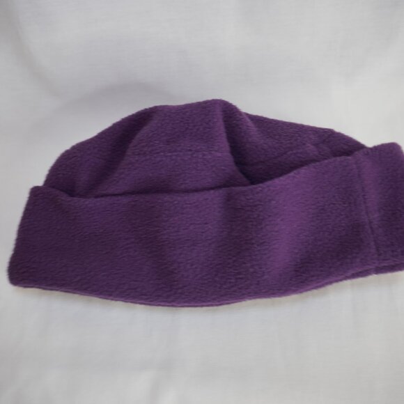 3/$20 - Cute Roots Fall Winter Hat - Cozy Canadian Fashion - Canada - Picture 4 of 5